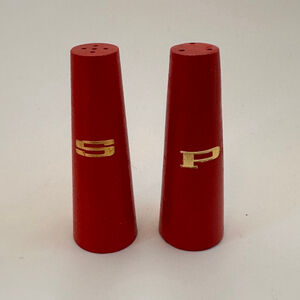 Vintage Red Wooden Salt & Pepper Shakers – Minimalist Modern Set